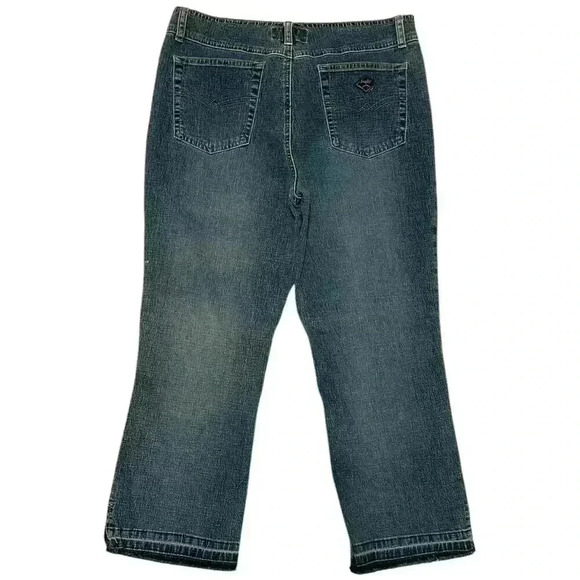 Angels Y2K Trim Waist Capri Jeans - Picture 2 of 4